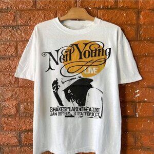 Neil Young Live At Shakespeare Theatre 1971 Concert T Shirt 81